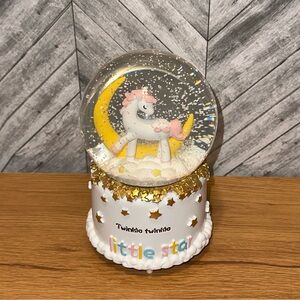 NIB Unicorn Musical Light up Snow Globe
